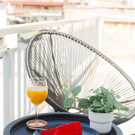Suggrou Terrace #8 *