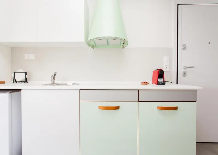 Suggrou Terrace #8 *